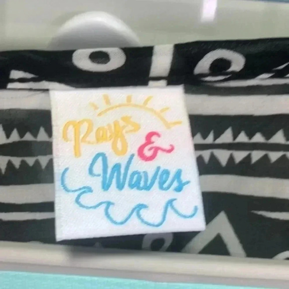 Rays & waves swim cover one size fits most - Picture 2 of 6